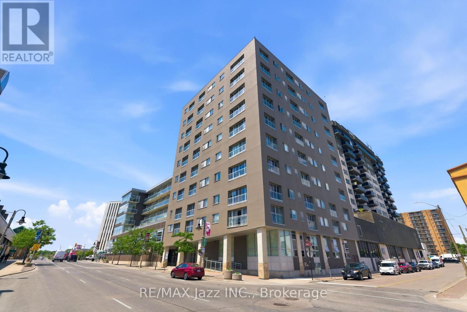 Property Photo:  44 Bond Street West 102  ON L1G 6R2 