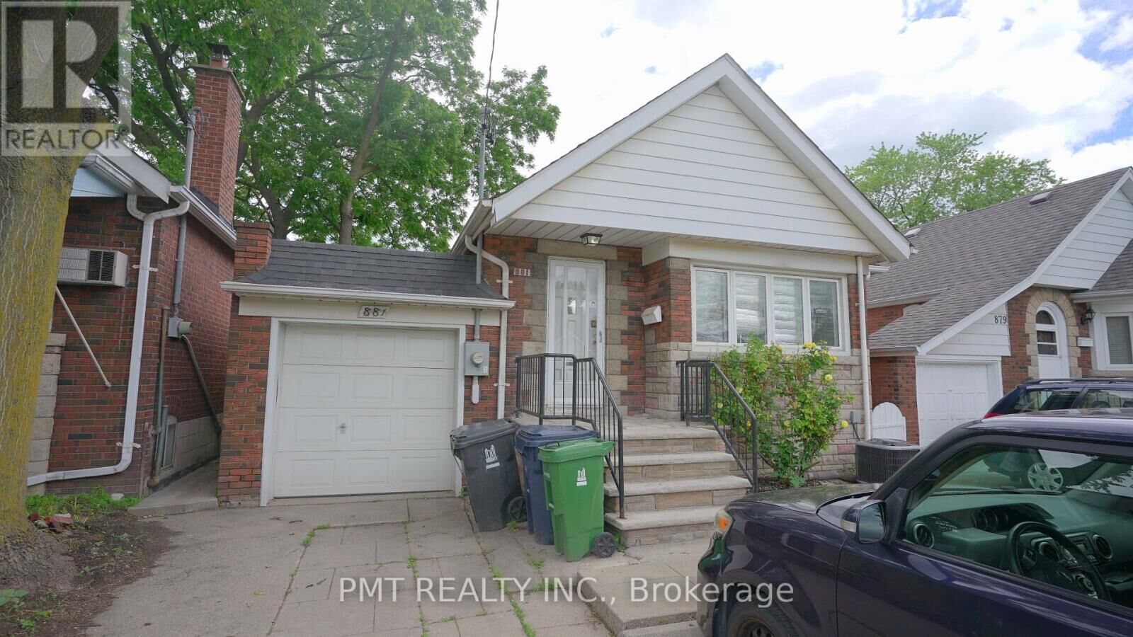 Property Photo:  881 Coxwell Avenue Lower  ON M4C 3G1 