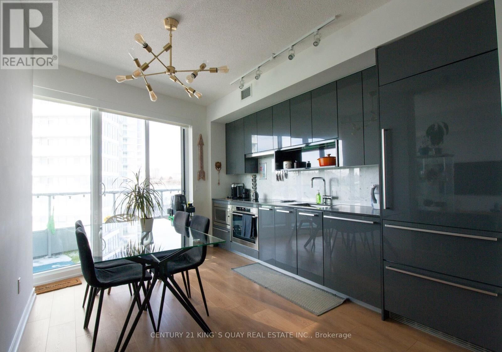 Property Photo:  117 McMahon Drive 607  ON M2K 0E4 