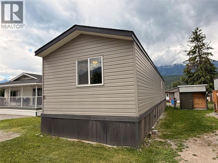 Property Photo:  1117 10th Avenue 5  BC V0A 1H2 