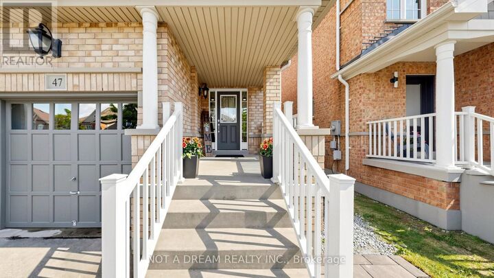 Property Photo:  47 Acorn Lane  ON L3Z 0H5 