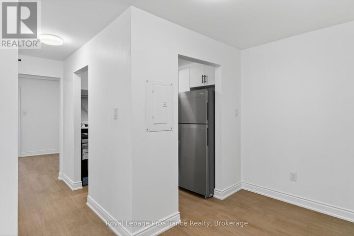 Property Photo:  171 Hazlitt Street #4  ON K9H 1L8 