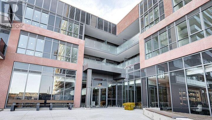 Property Photo:  2545 Simcoe Street North 618  ON L1L 0W3 