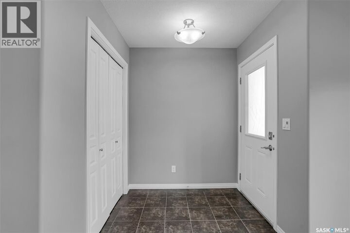 Property Photo:  643 Hampton Circle  SK S7R 0K1 