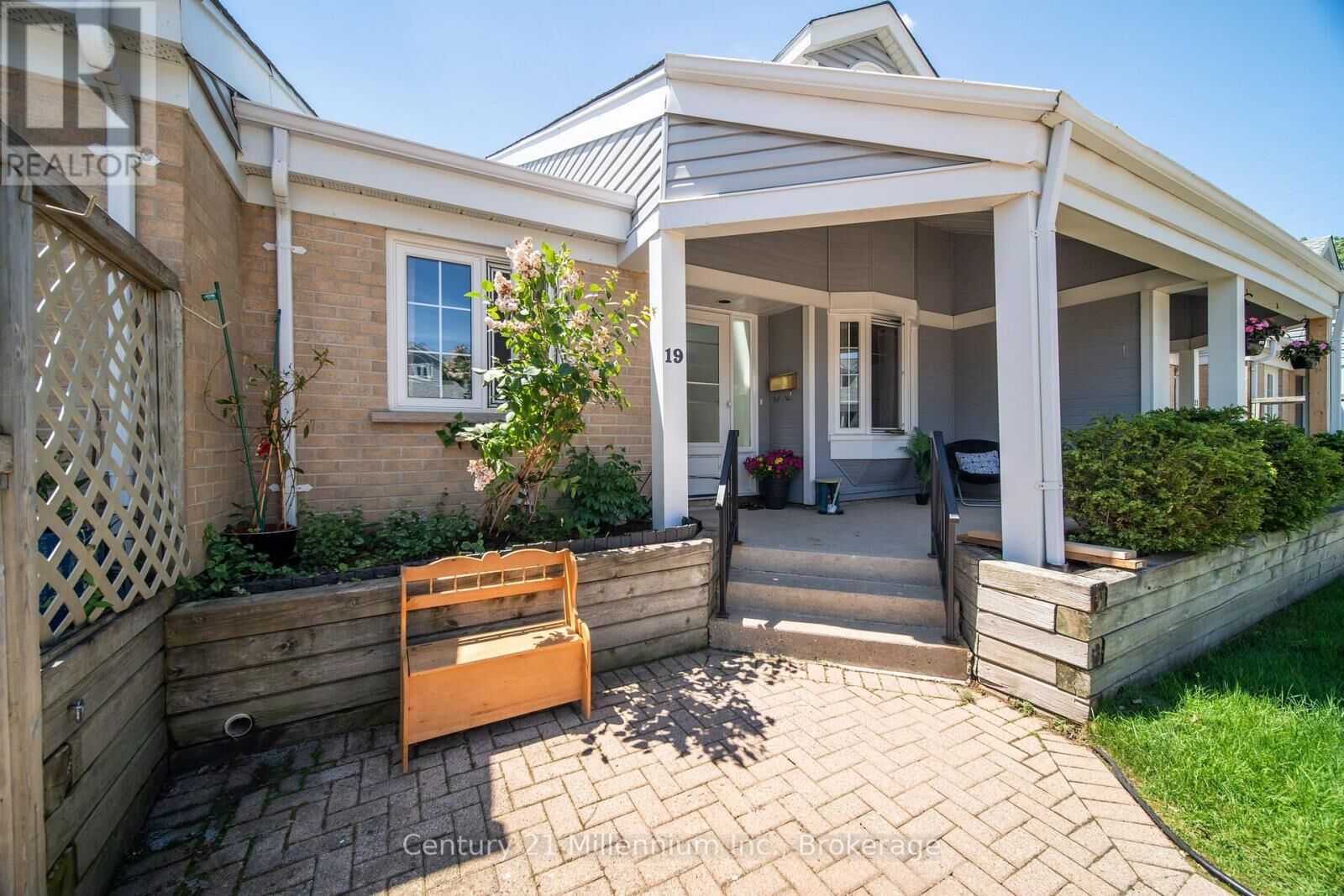 Property Photo:  874 Arlington Street 19  ON N0H 2C4 