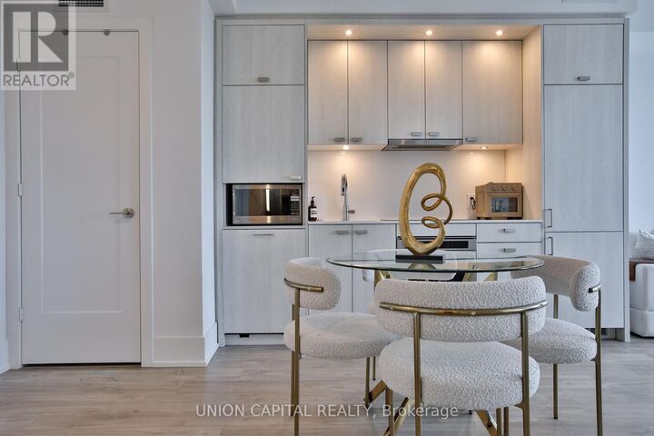 Property Photo:  480 Front Street West 1505  ON M5V 0V6 