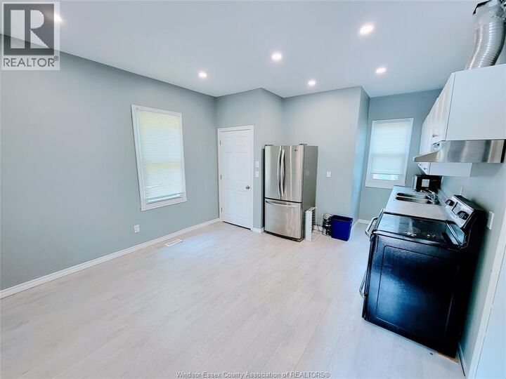 Property Photo:  3092 Sandwich Main  ON N9C 1A4 