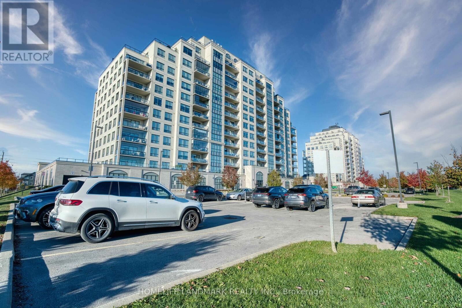 Property Photo:  260 Villagewalk Boulevard 313  ON N6G 0W6 