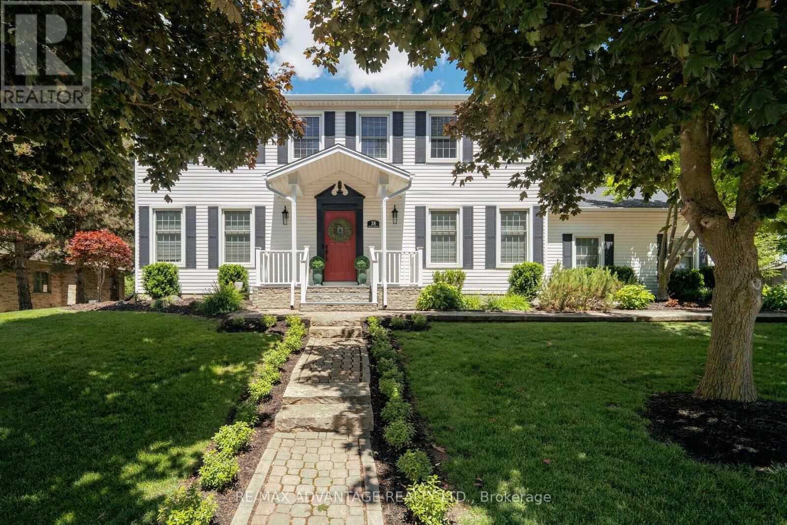 Property Photo: 38 Dissing Crescent ON N6H 5M3