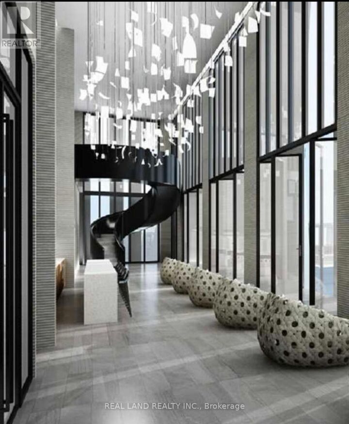 Property Photo:  1 Yorkville Avenue 4901  ON M1W 0B1 