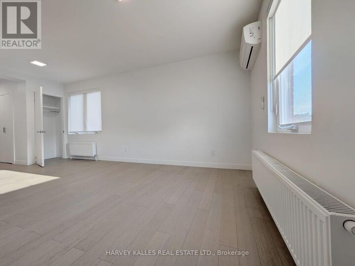 Property Photo:  521 Browns Line 5  ON M8W 3V1 