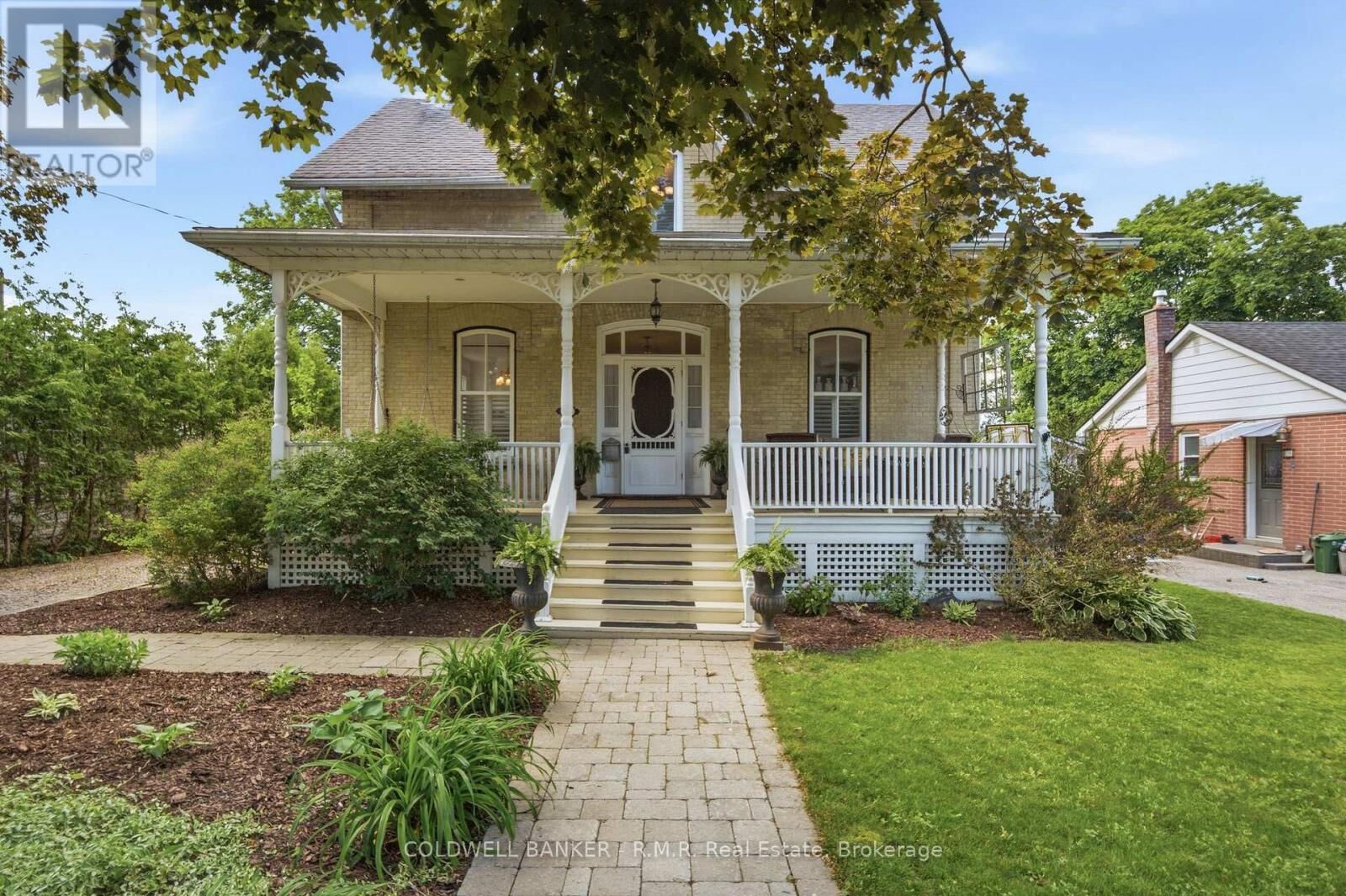 Property Photo: 22 Elgin Street ON K9V 3W1