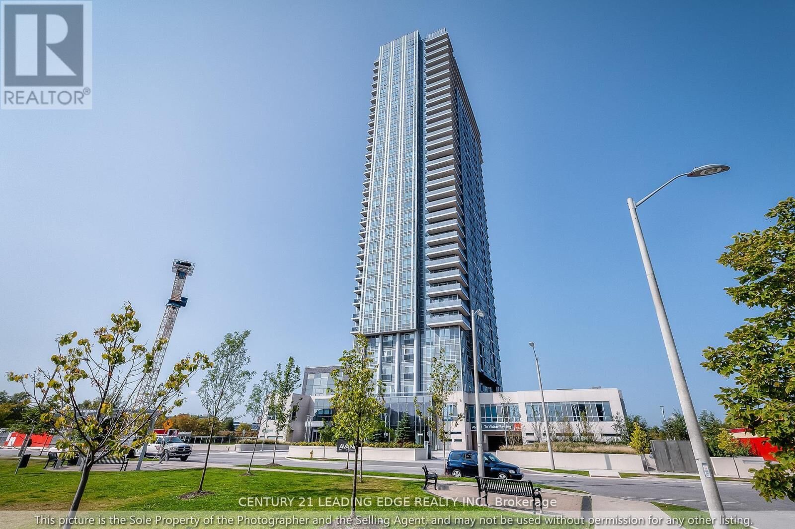 Property Photo:  255 Village Green Square 3309  ON M1S 0L7 