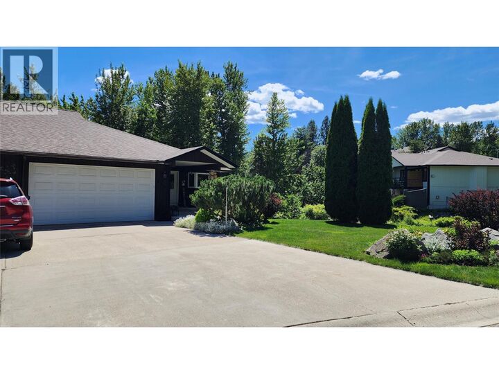 Property Photo: 442 Whitman Way BC V1R 4T9