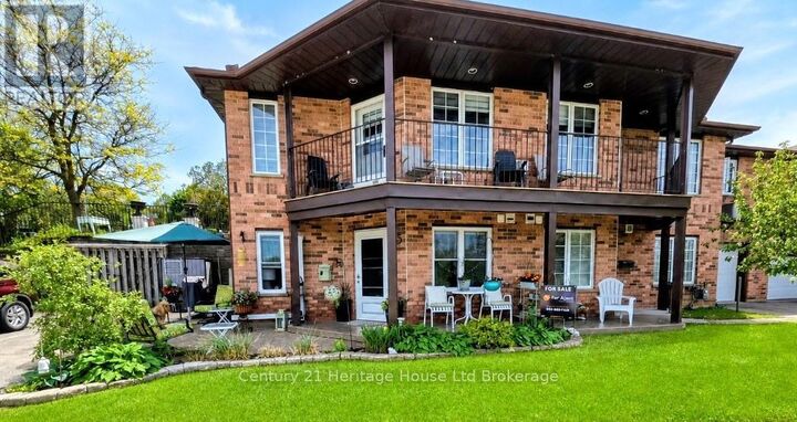 Property Photo:  20 Huron Street North 25  ON N4X 1C5 