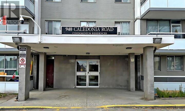 Property Photo: 940 Caledonia Road 611 ON M6B 2G8
