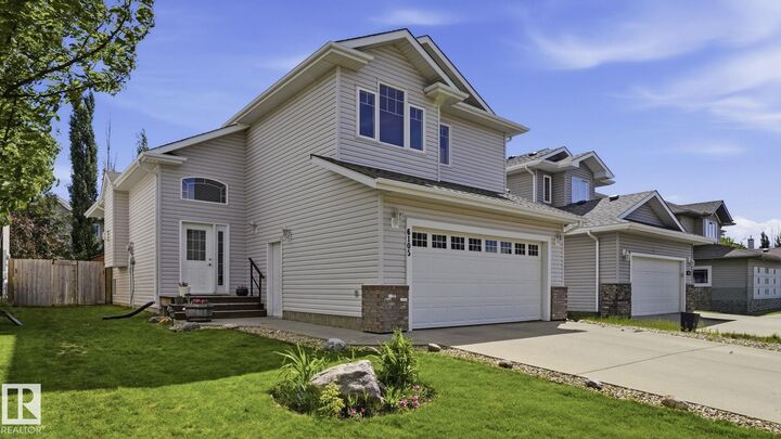 Property Photo:  6105 52 Avenue  AB T4X 1V5 