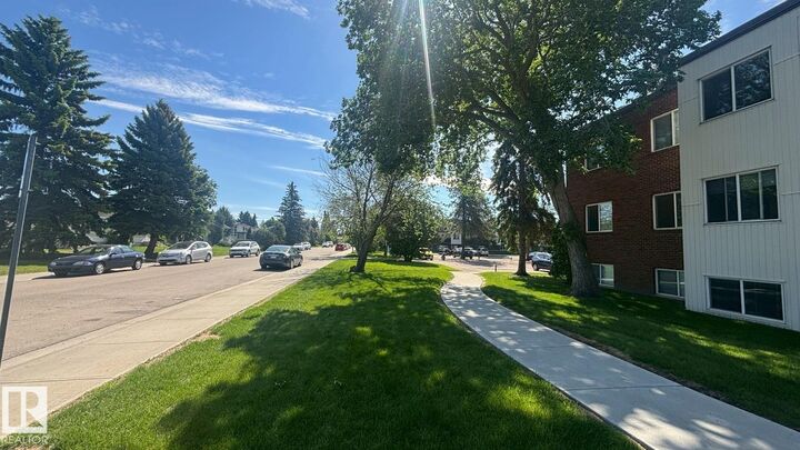 Property Photo:  11445 41 Avenue NW 203  AB T6J 0T9 