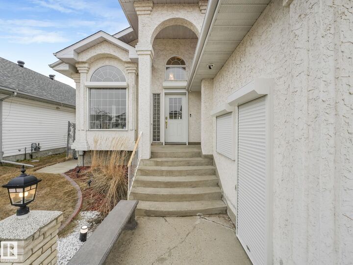 Property Photo: 376 Hollick Kenyon Road NW AB T5Y 2T7