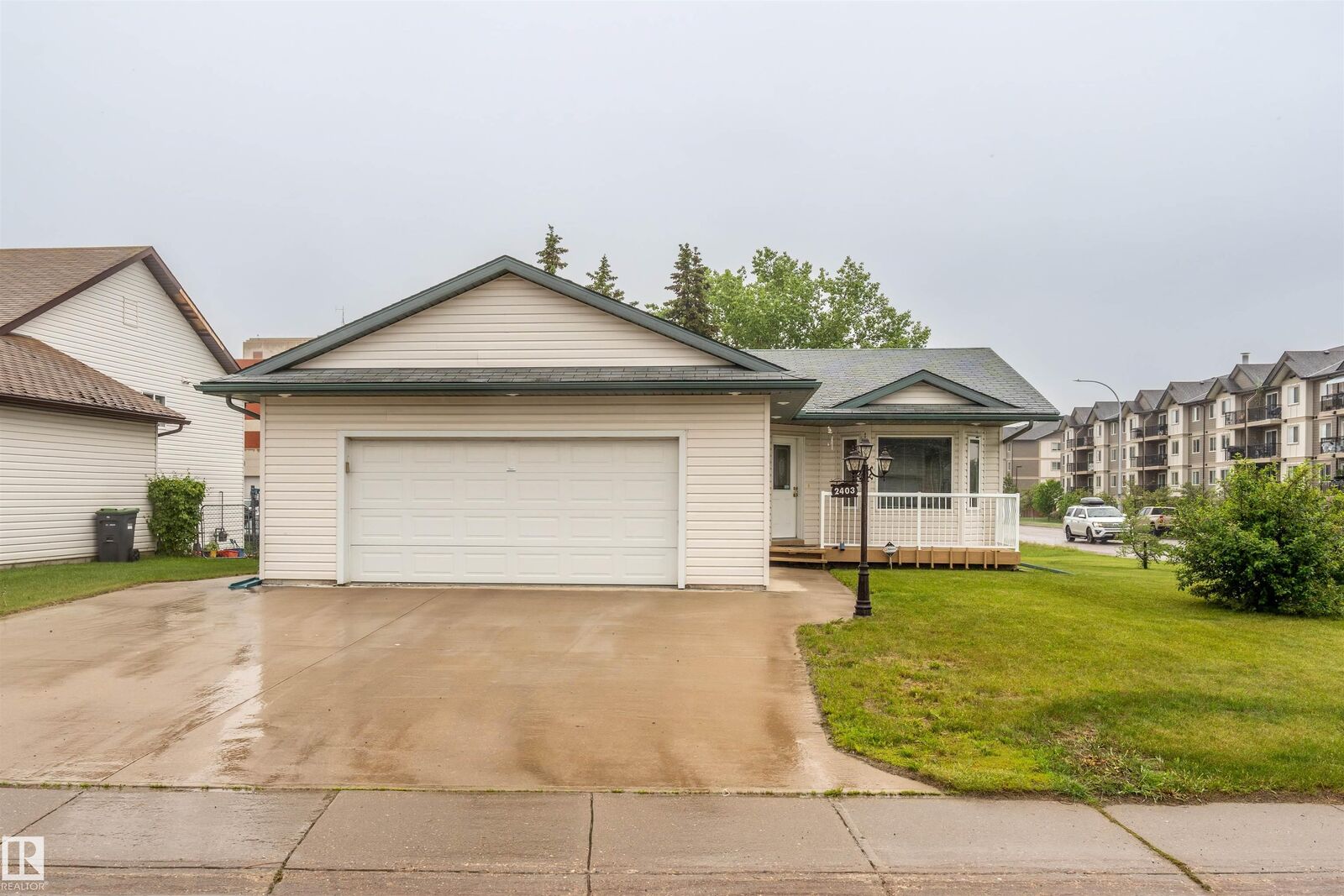 Property Photo:  2403 3 Avenue  AB T9M 0A4 