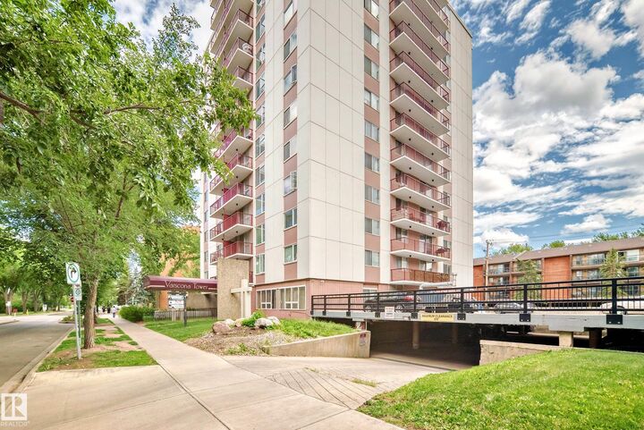 Property Photo: 11007 83 Avenue NW 401 AB T6G 0T9