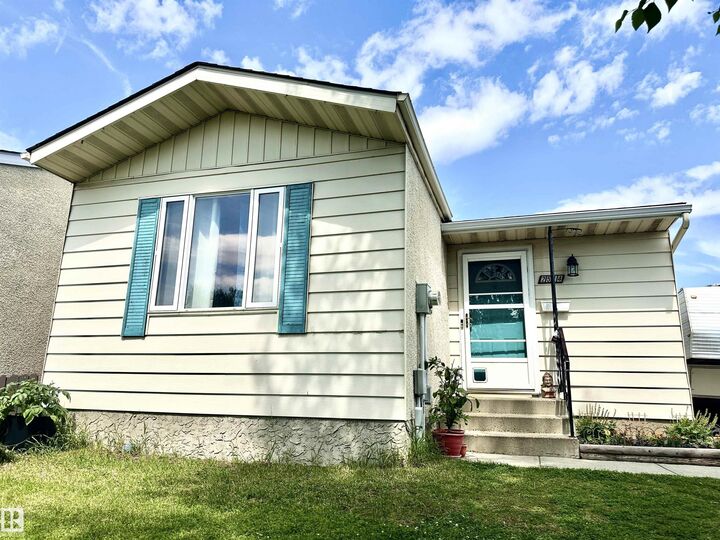 Property Photo: 2514 149 Avenue NW AB T5Y 1X3