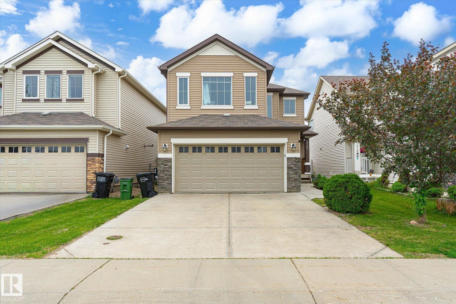 Property Photo:  1744 61 Street SW  AB T6X 0W3 
