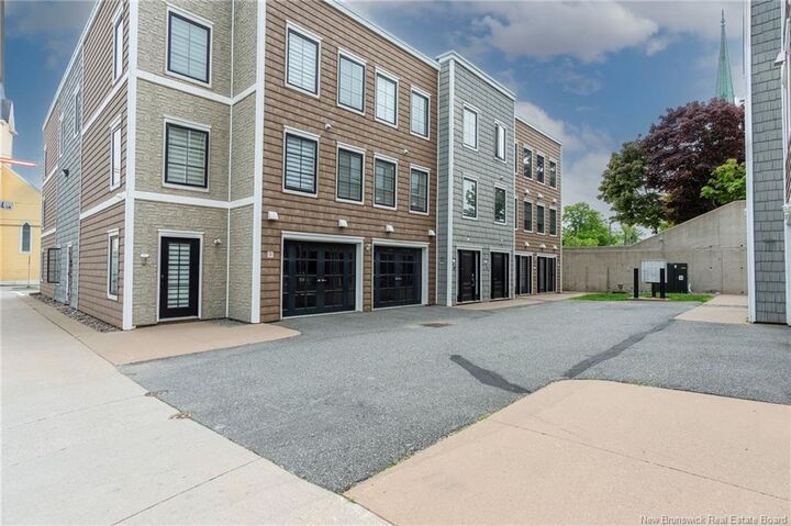 3 Cathedral Lane — photo 1