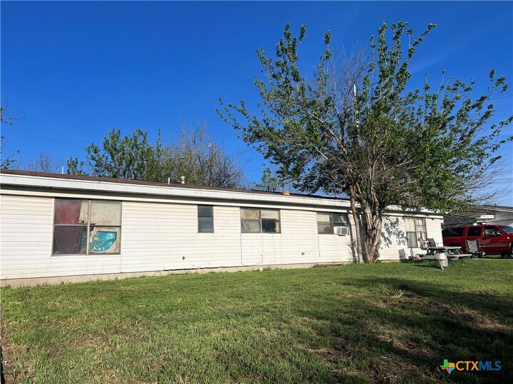 Property Photo:  523 Lenora Drive A & B  TX 76574 