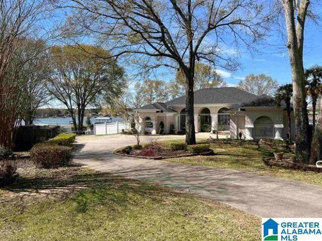 Property Photo:  111 Pine Harbor Way  AL 35128 