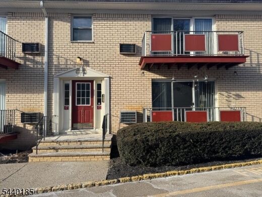 Property Photo: 292 Hoover Ave 6 NJ 07003