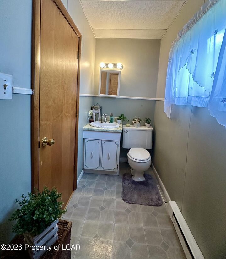 Property Photo:  167 E Shawnee Avenue  PA 18651 