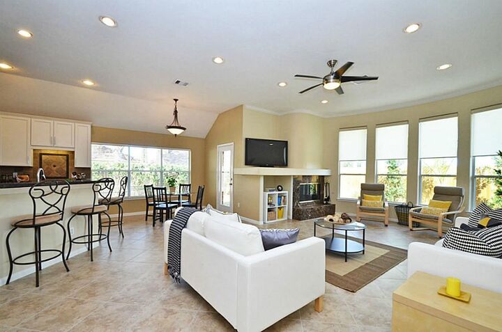 Property Photo: 1103 Parkhaven Lane TX 77077