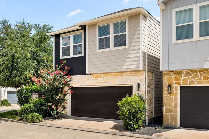 Property Photo:  9914 Brickhouse Drive  TX 77080 