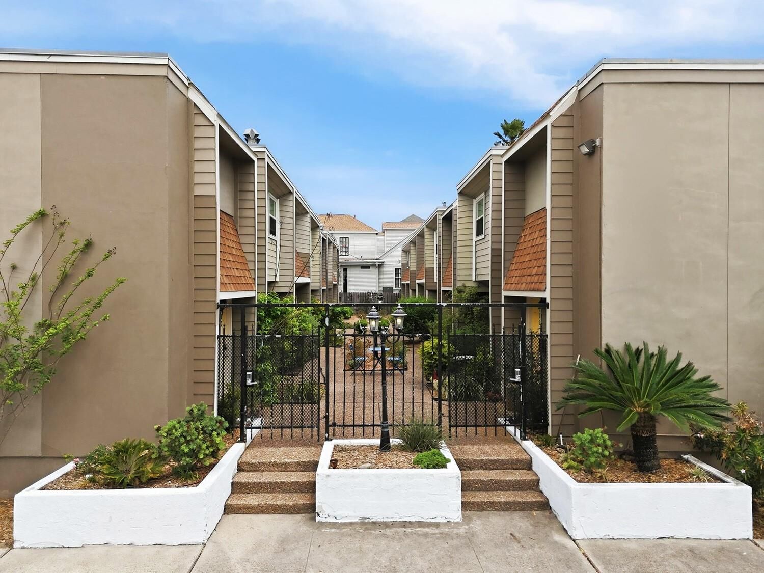 Property Photo:  424 15th Street 104  TX 77550 