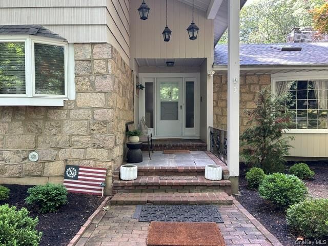 Property Photo:  3 Fox Lane  NY 11560 