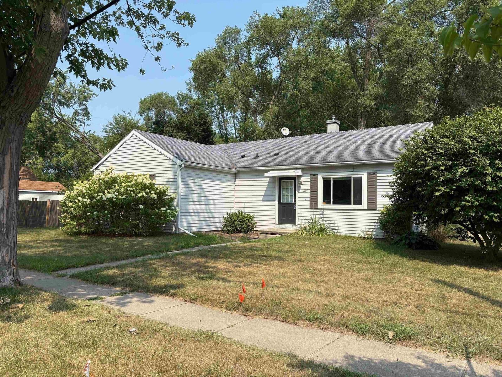 Property Photo:  2302 Carolina  MI 48642 