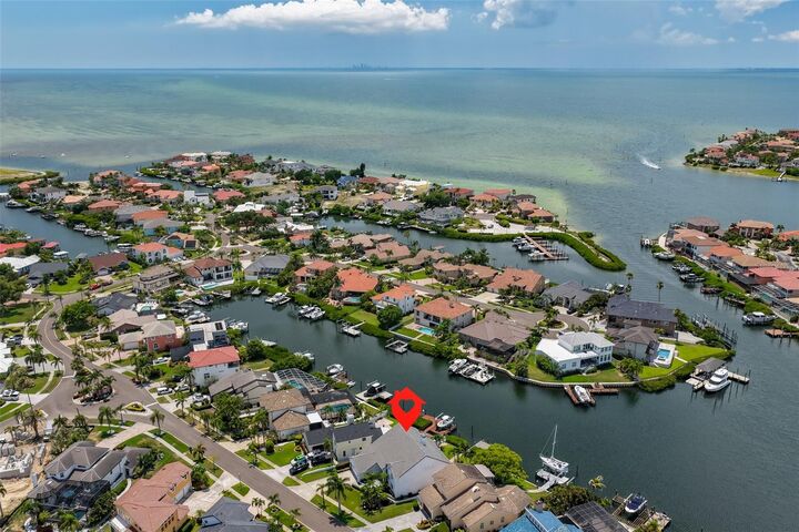 Property Photo:  929 Symphony Isles Boulevard  FL 33572 