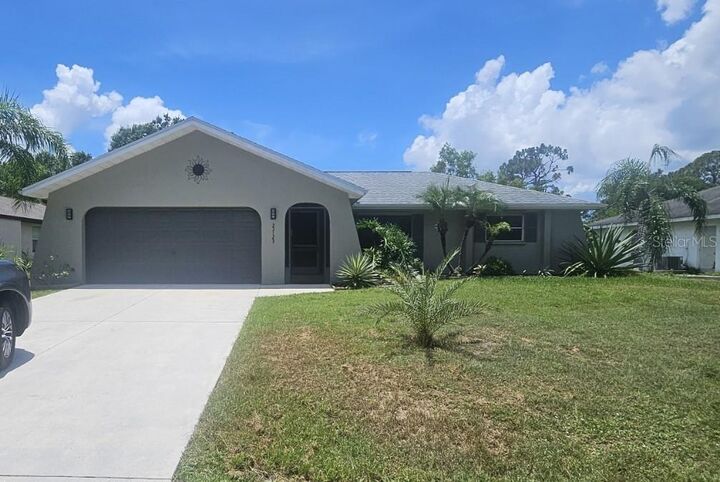 Property Photo: 23123 Glen Avenue FL 33980