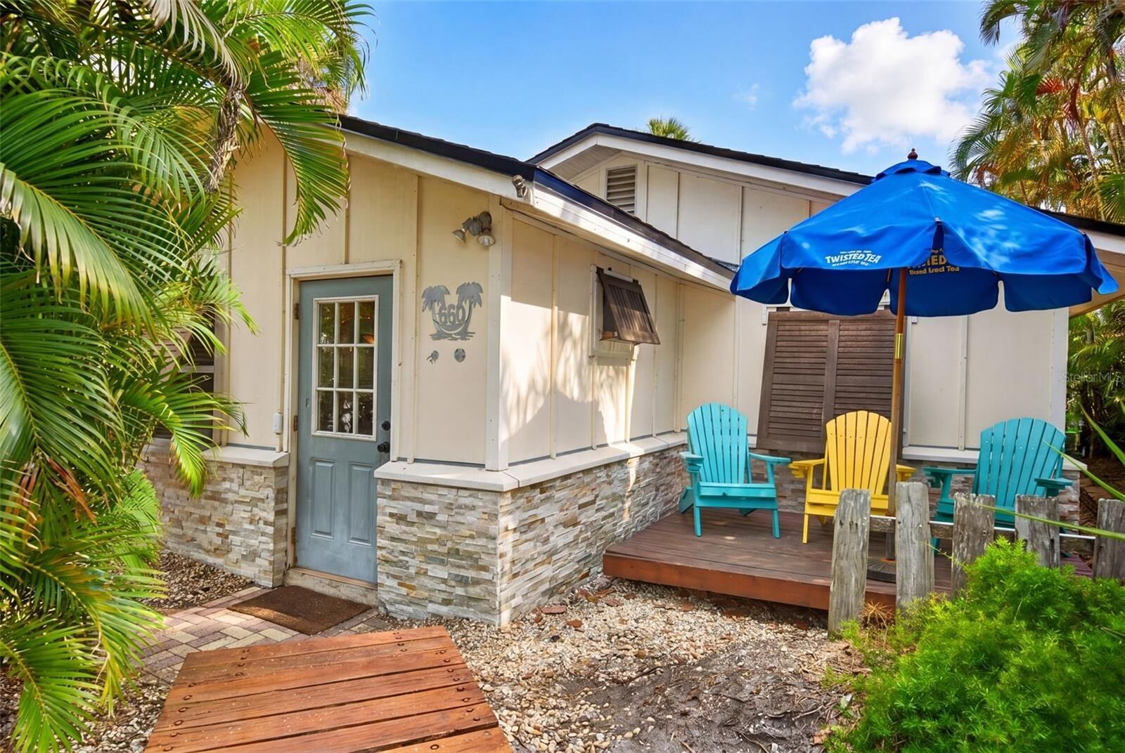Property Photo: 660 Linley Street FL 34228