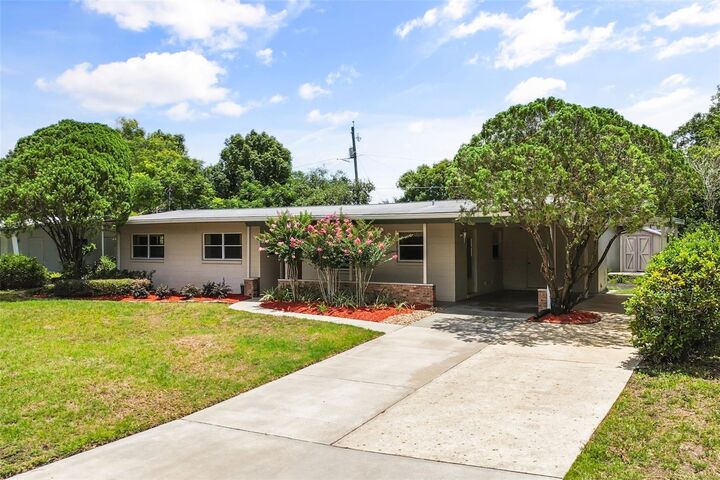 Property Photo:  5409 Stratemeyer Drive  FL 32839 