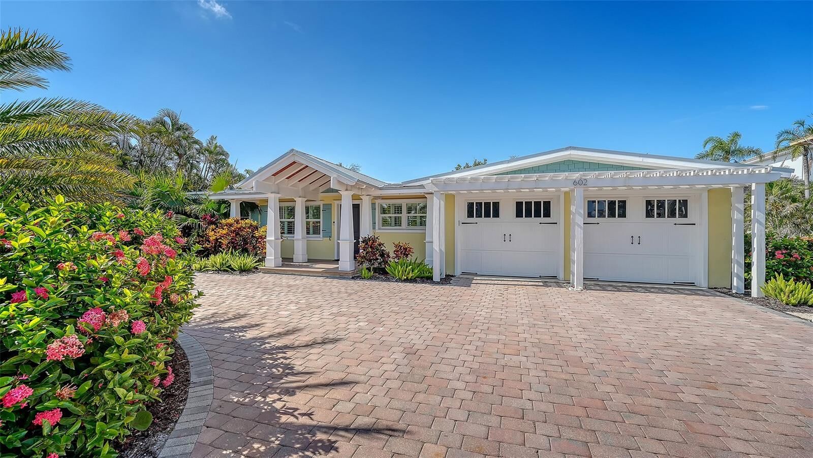 Property Photo: 602 Buttonwood Drive FL 34228