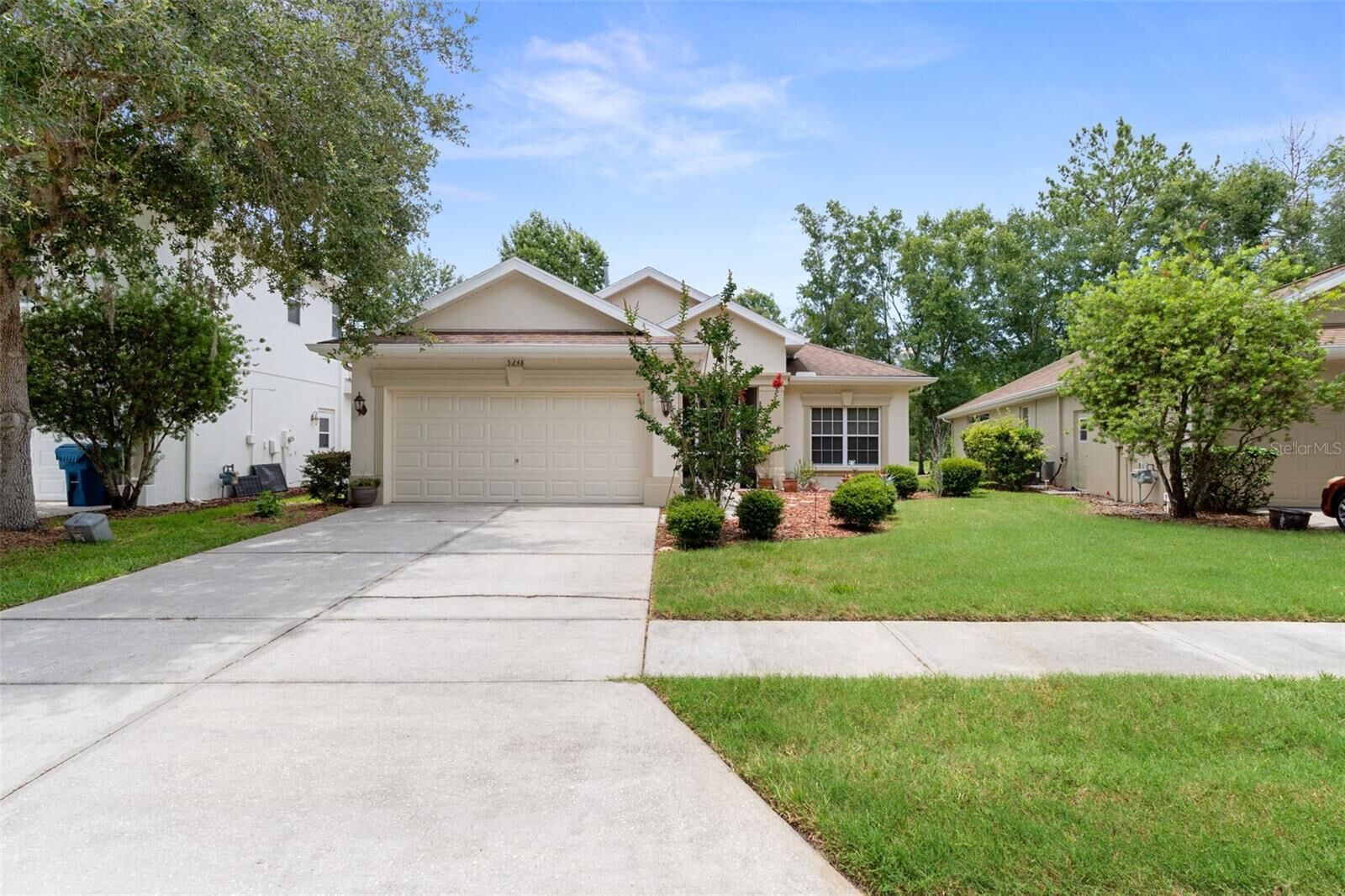 Property Photo:  5248 Esplande Court  FL 34604 