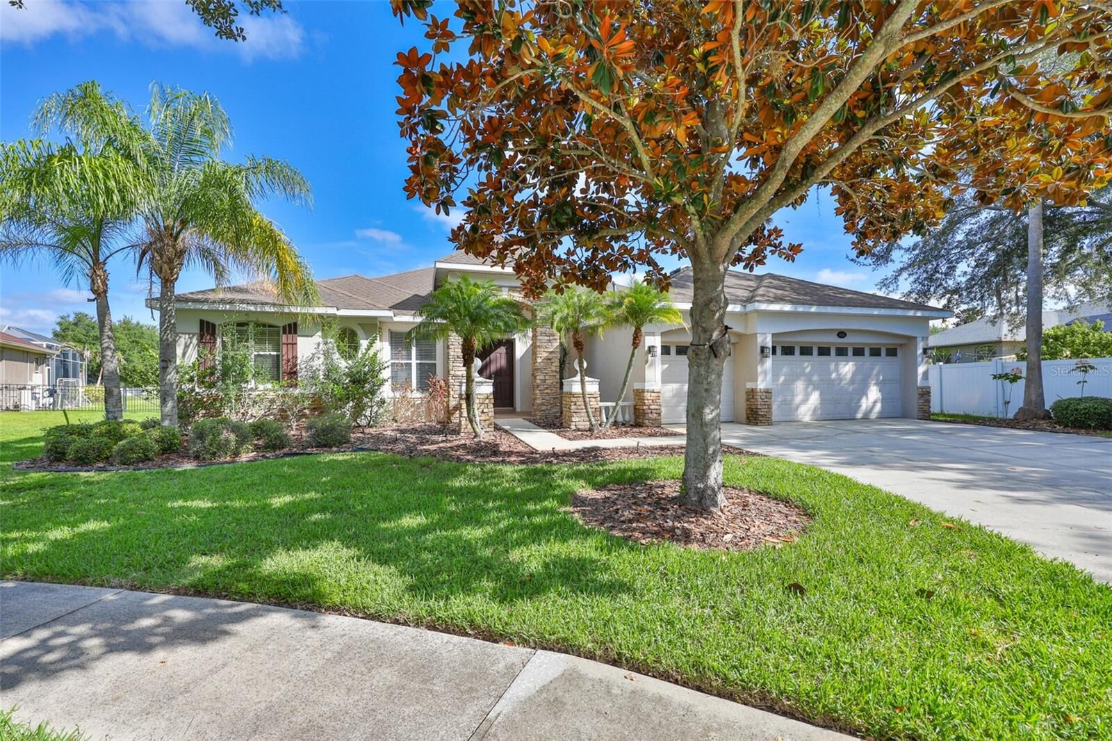 Property Photo: 16508 Amberwind Lane FL 33558