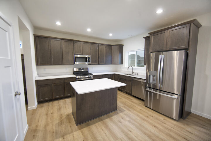 Property Photo: 2009 Savannah Dr WI 53024