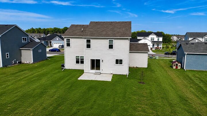 Property Photo:  2009 Savannah Dr  WI 53024 