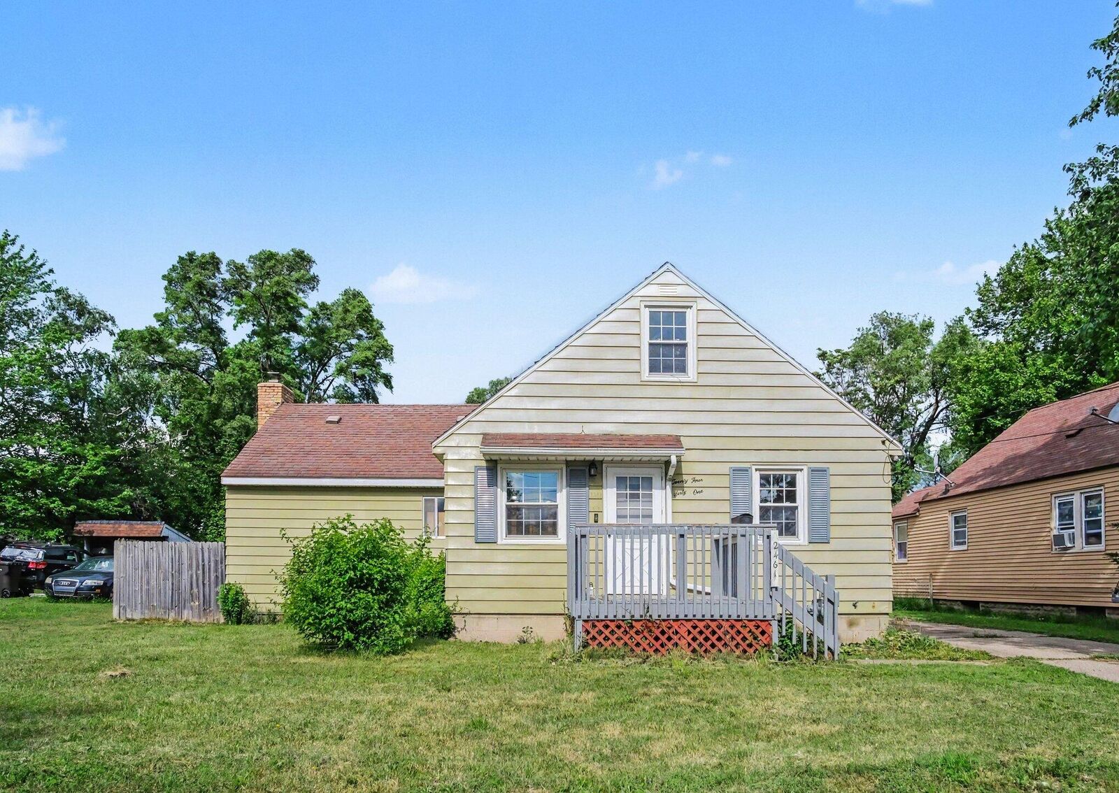 Property Photo: 2461 Longstreet Avenue SW MI 49509