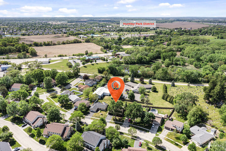 Property Photo: 11716 Davey Drive IL 60142