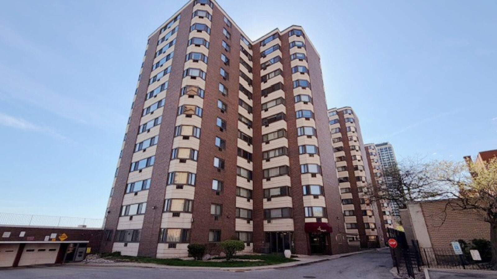 Property Photo:  7337 S South Shore Drive 1008  IL 60649 