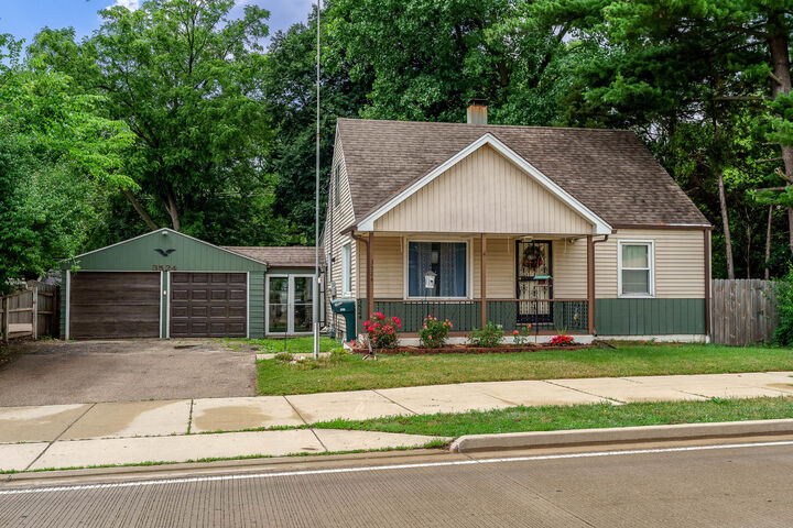 Property Photo:  3524 N Main Street  IL 61103 